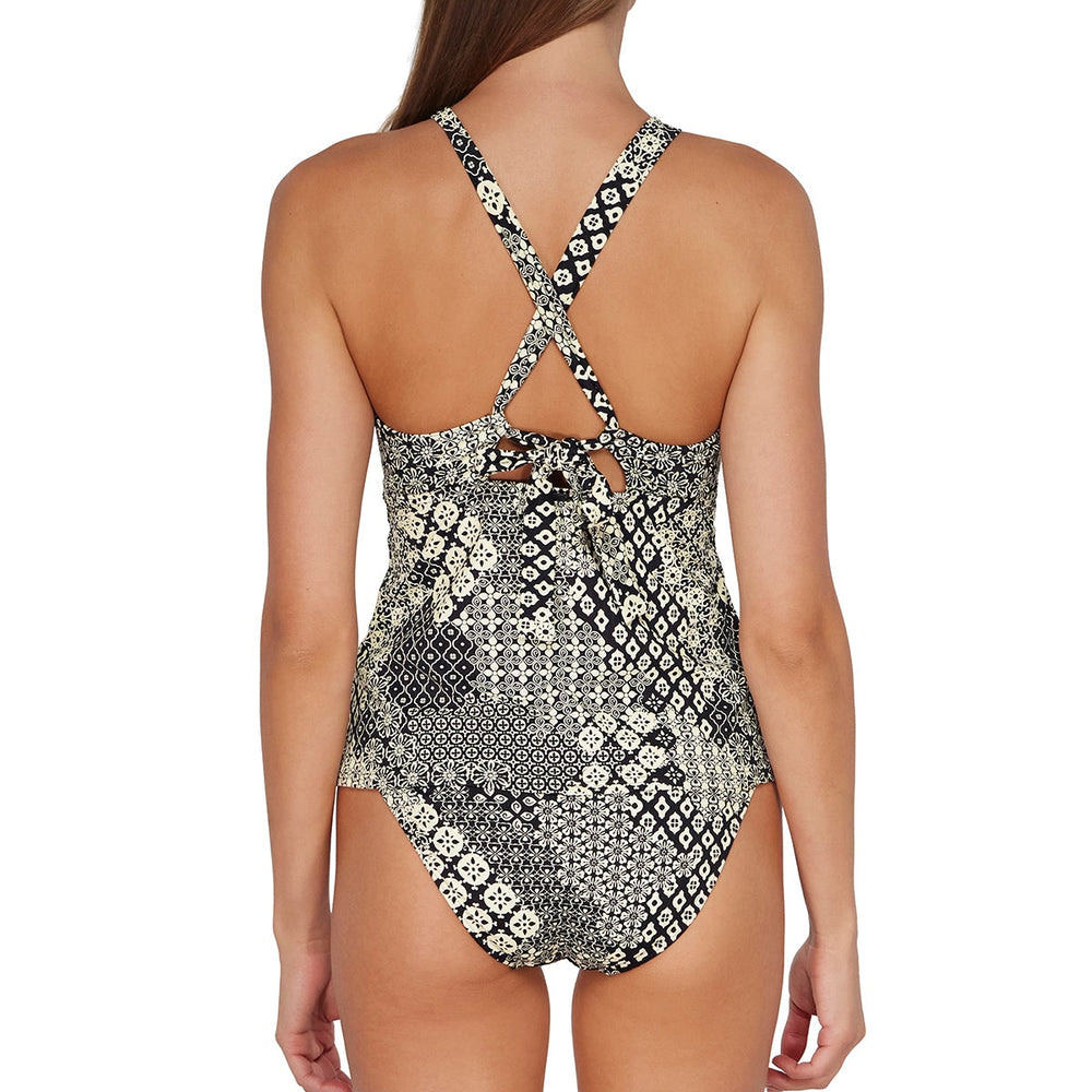 
                      
                        Sunsets Venice Seagrass Texture Mia Tankini Top
                      
                    