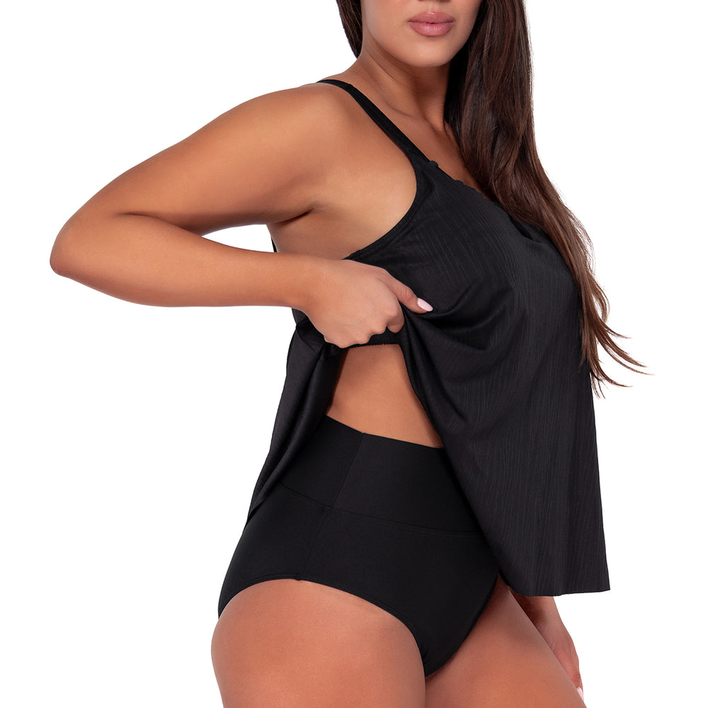 
                      
                        Sunsets Escape Black Seagrass Texture Sadie Tankini Top
                      
                    