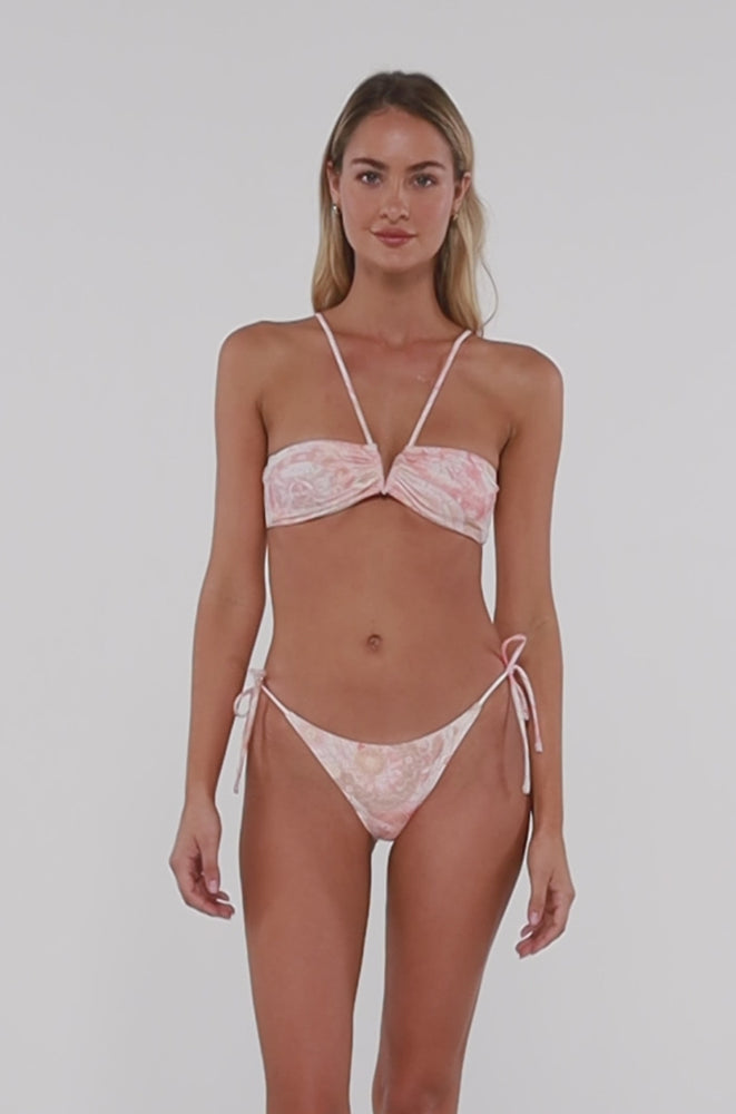 
                      
                        Load and play video in Gallery viewer, B Swim Atlas Anisa V-Wire Bikini Top
                      
                    